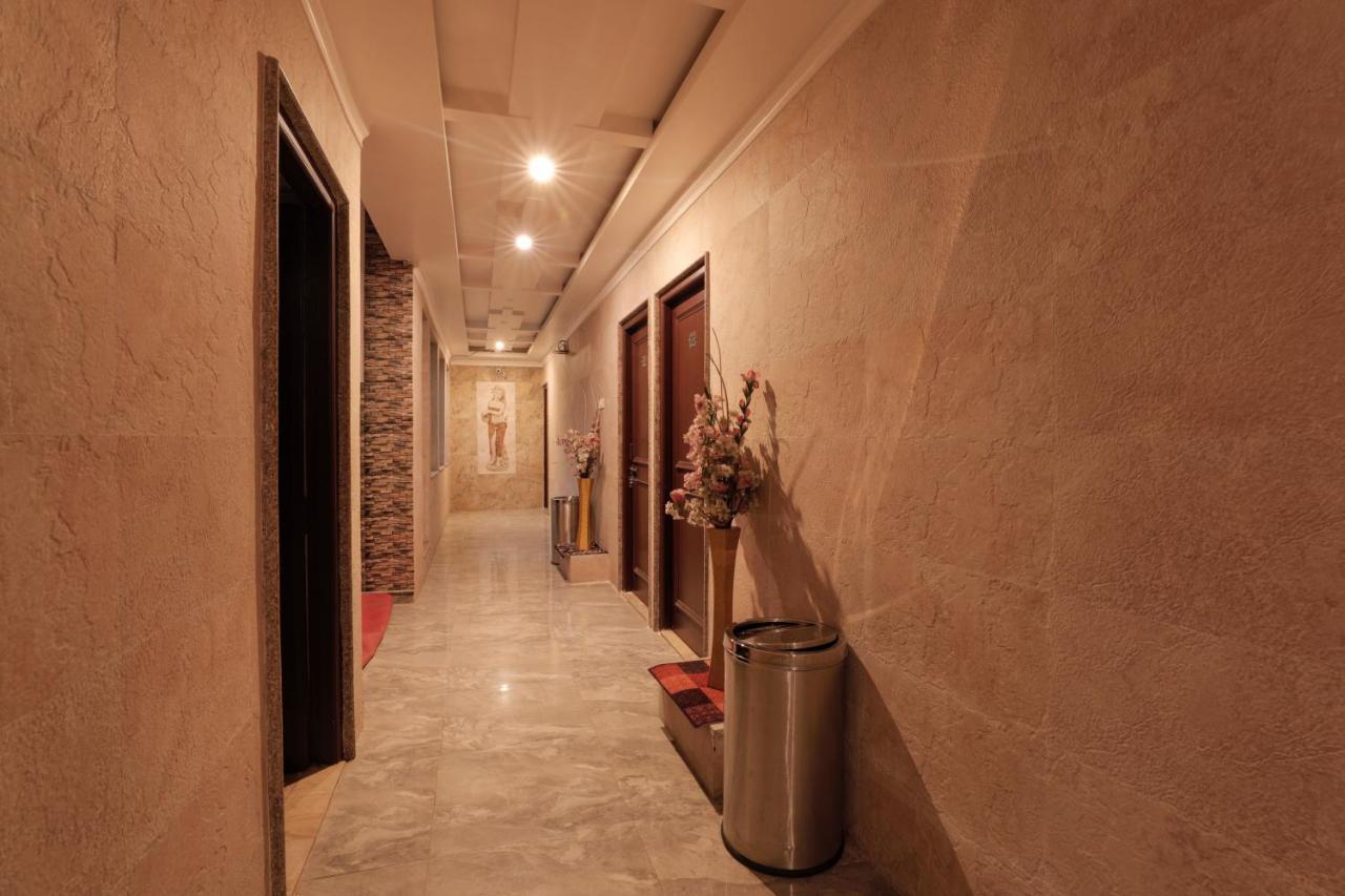 Hotel Grand Galaxy Rishīkesh Exteriör bild